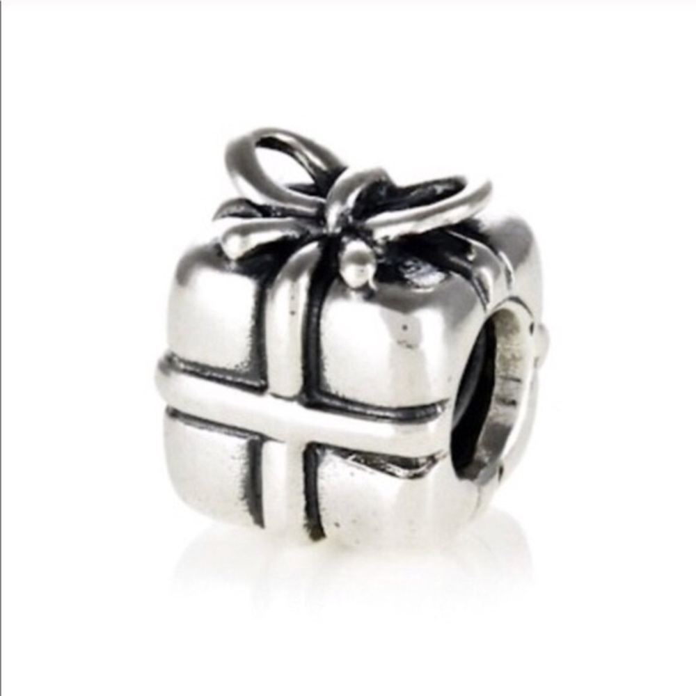 Pandora Gift / Present Charm